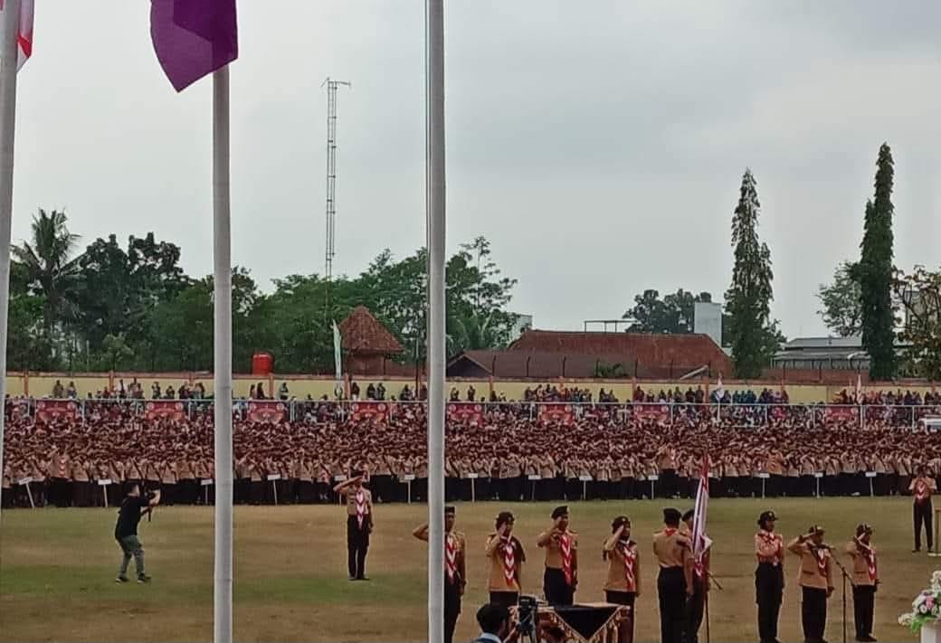 Puluhan Siswa SMP IT Harapan Bunda Dilantik Jadi Pramuka Garuda