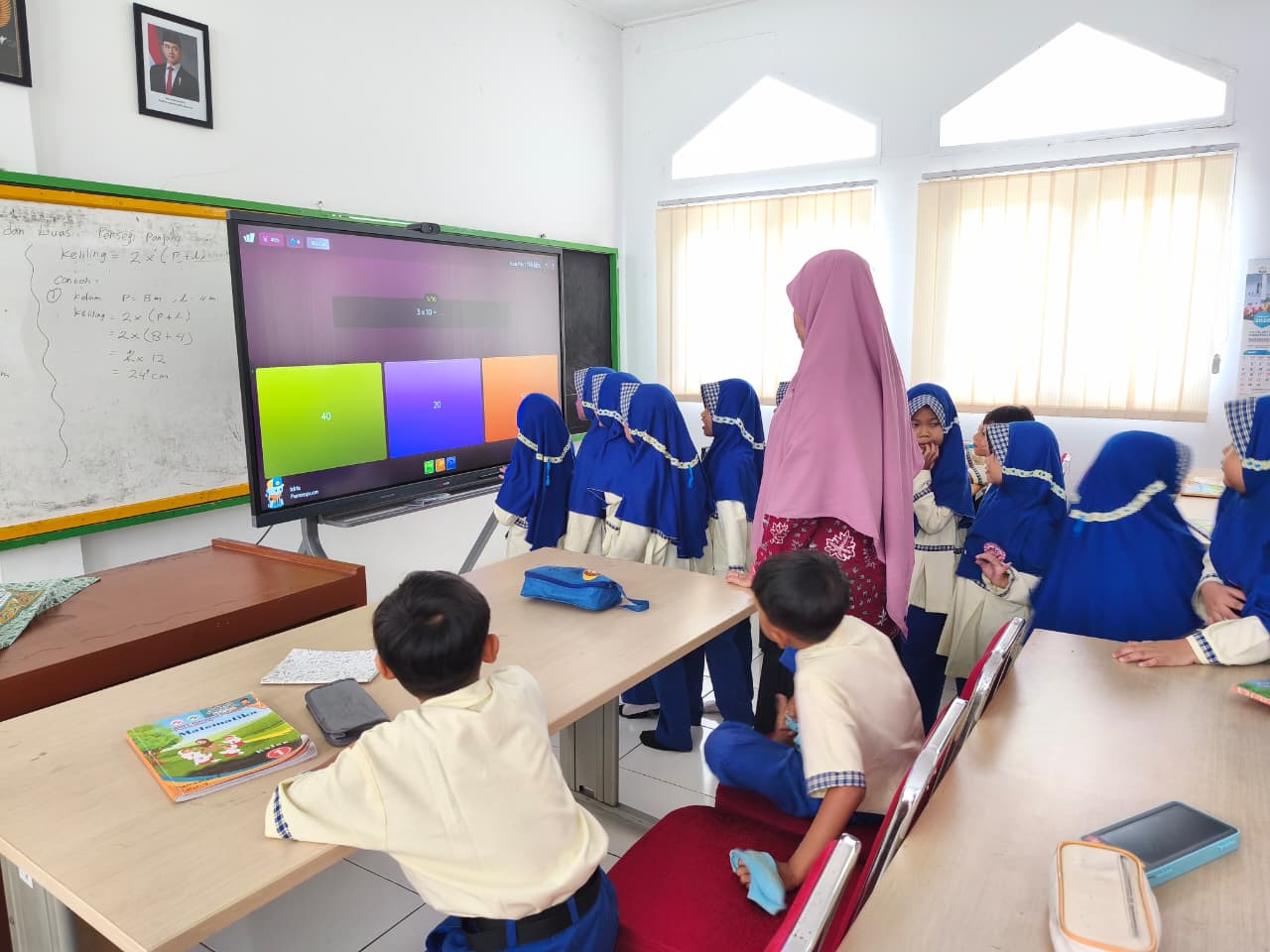 Optimalisasi Media IFP dalam Meningkatkan Kualitas Pembelajaran Matematika di SDIT Harapan Bunda Purwokerto