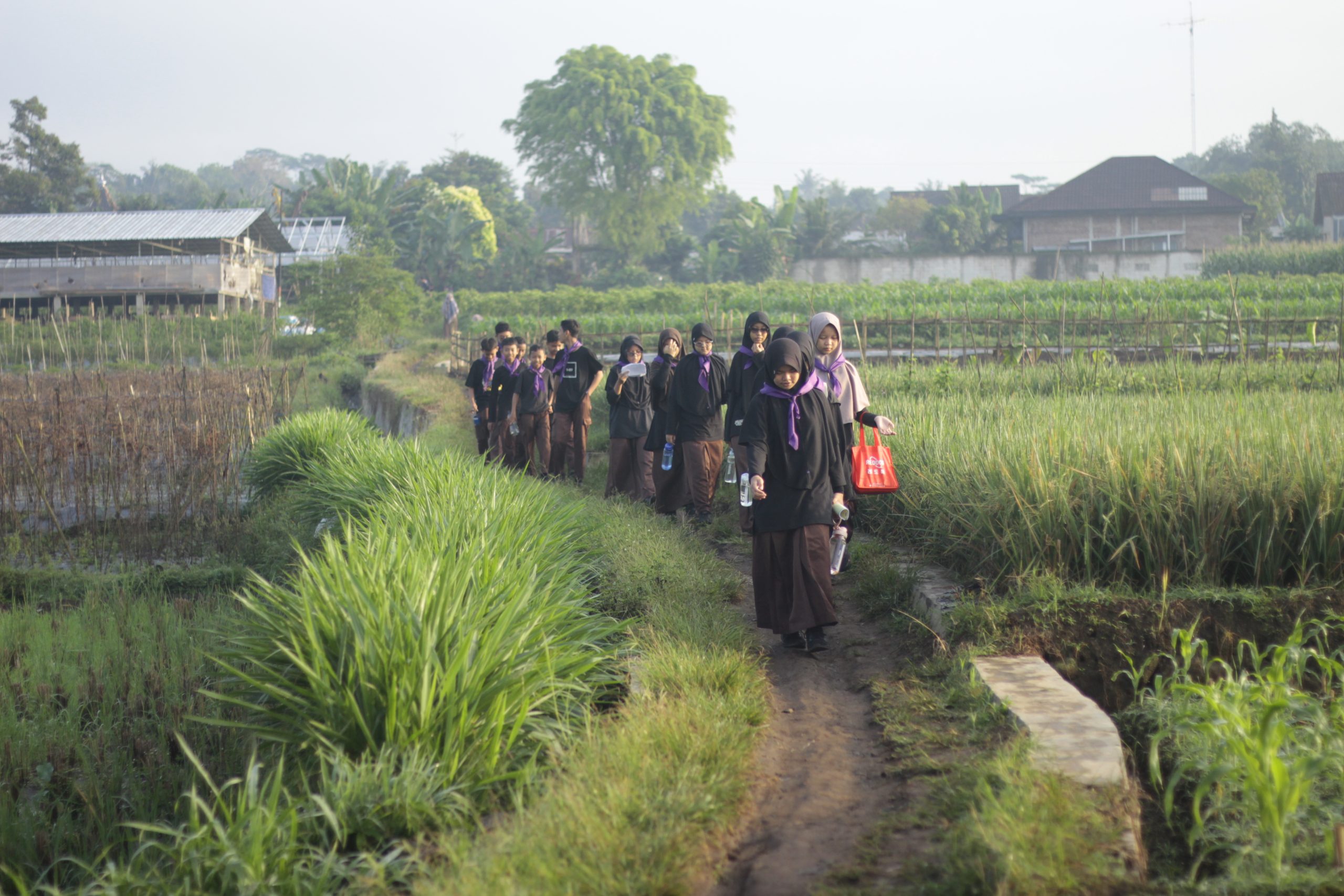 Menapak Desa, Menyapa Alam: Jelajah Galang Kemah Bakti