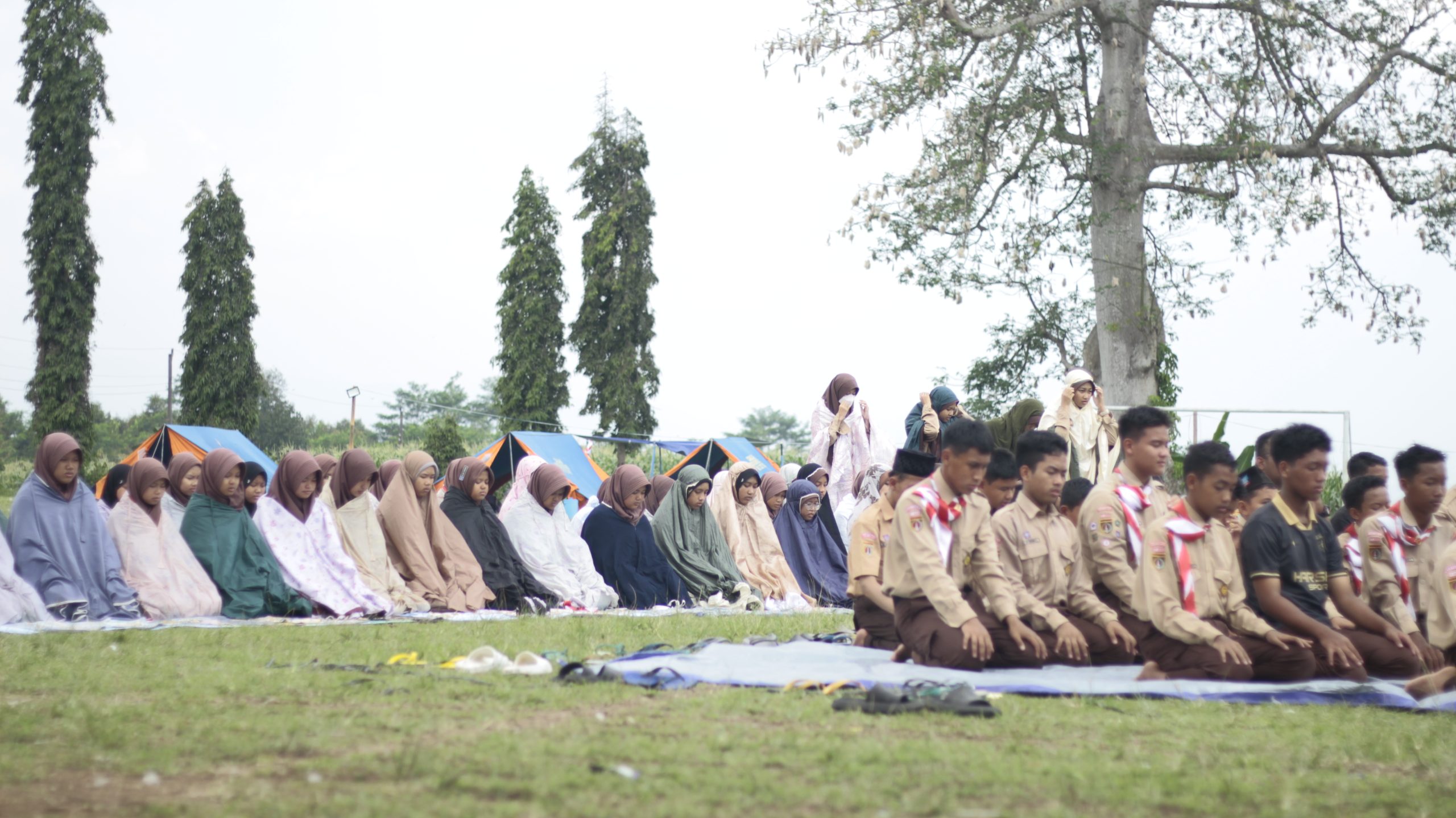 Senja di Perkemahan: Merenda Tenang dalam Dzikir Petang