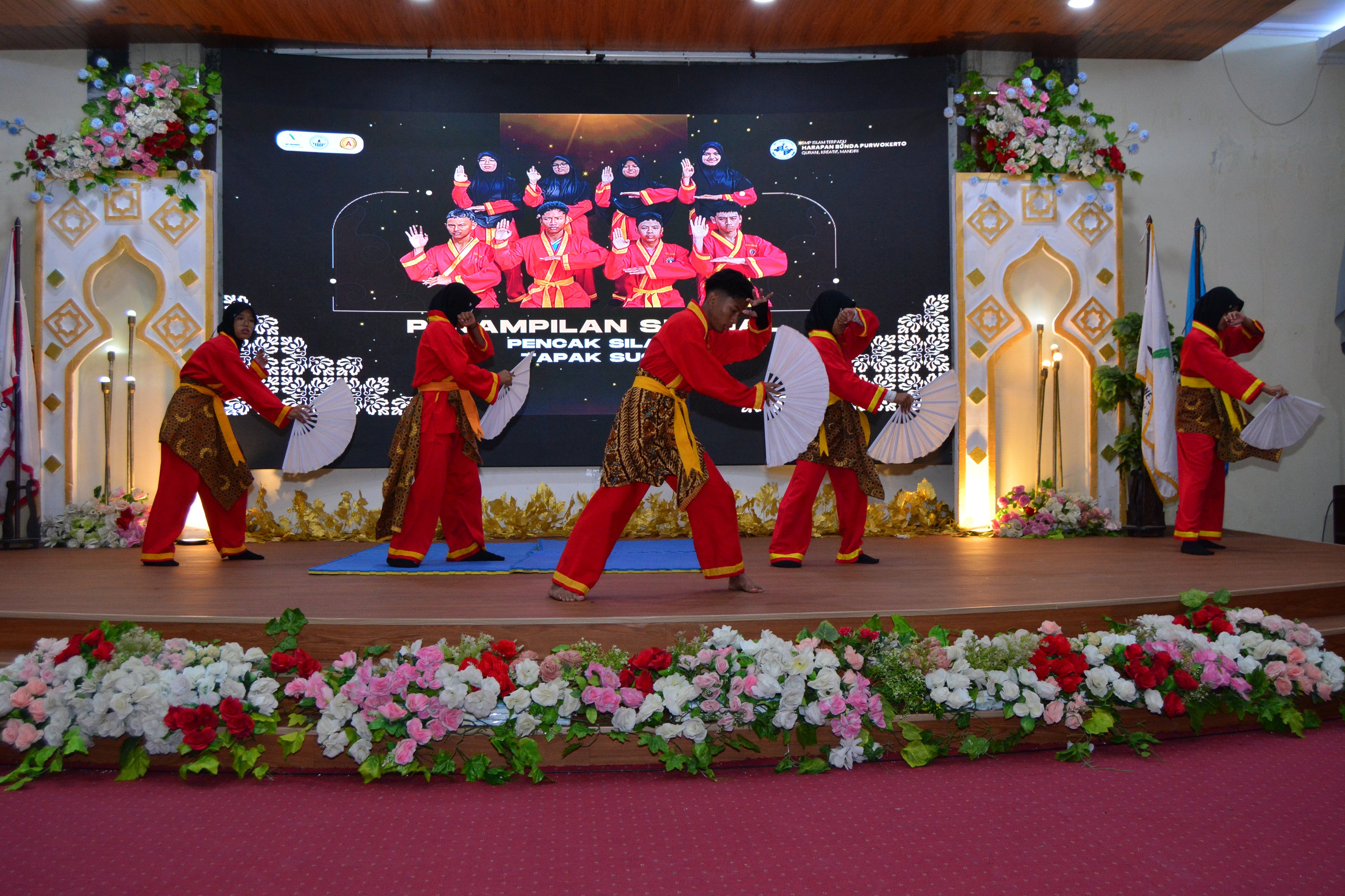 Penampilan Tapak Suci Meriahkan Akhirussanah SMP IT Harapan Bunda Purwokerto