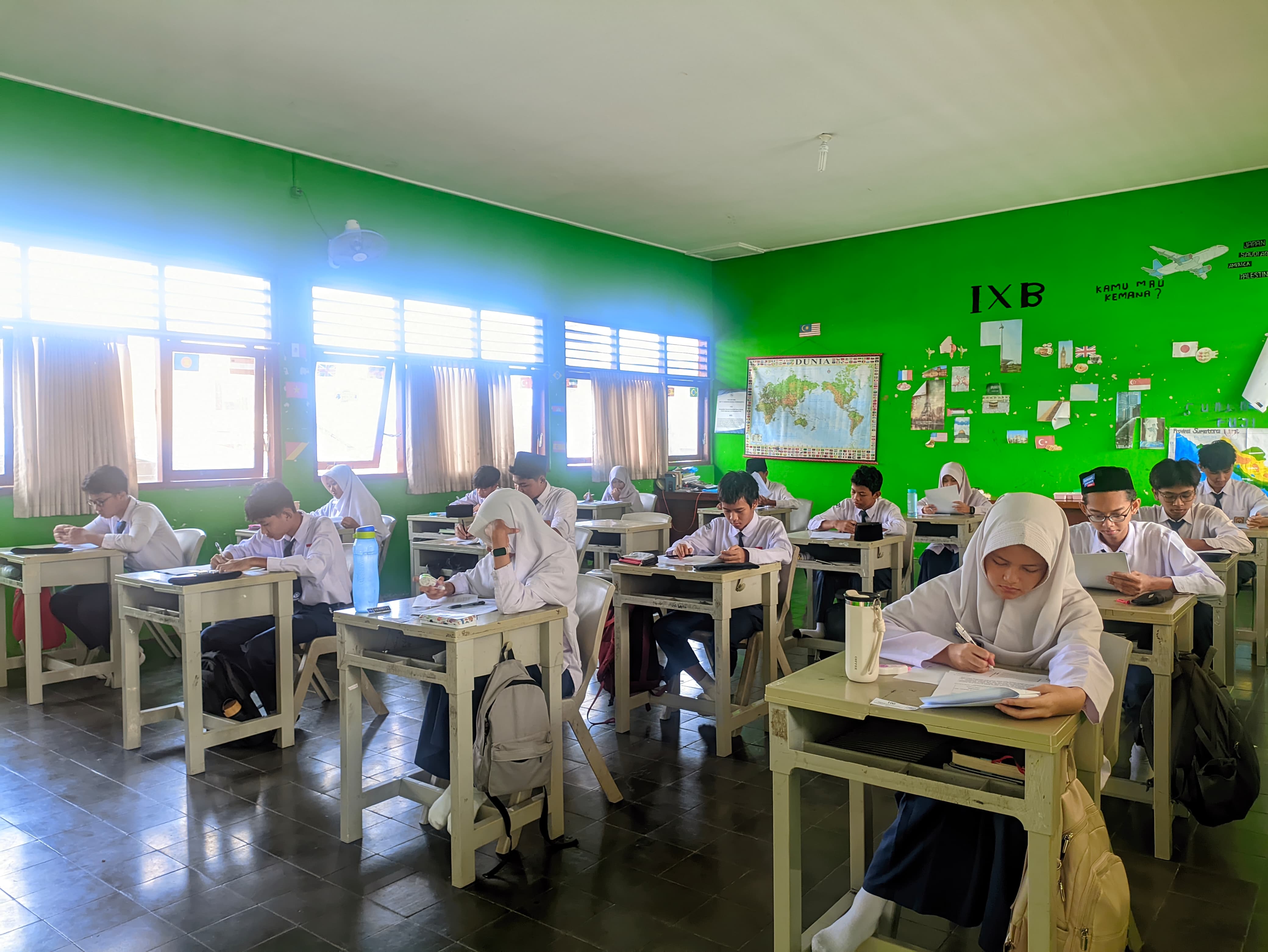 Kelulusan: Bukan Akhir Perjalanan, Melainkan Awal Menemukan Peran Kehidupan