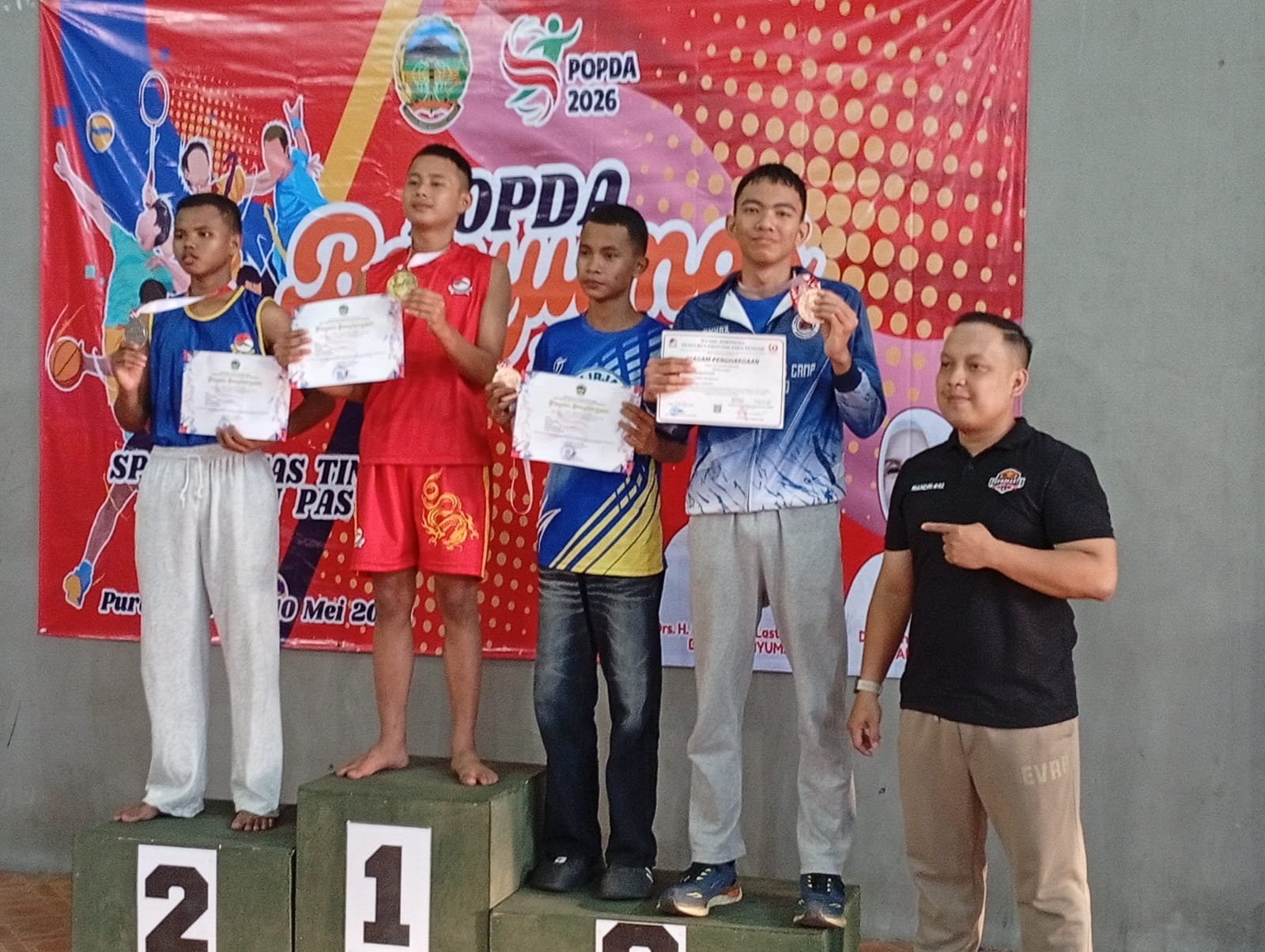 Belajar Mengendalikan Diri, Siswa SMPIT Harapan Bunda Raih Juara 3 POPDA Wushu Kabupaten Banyumas