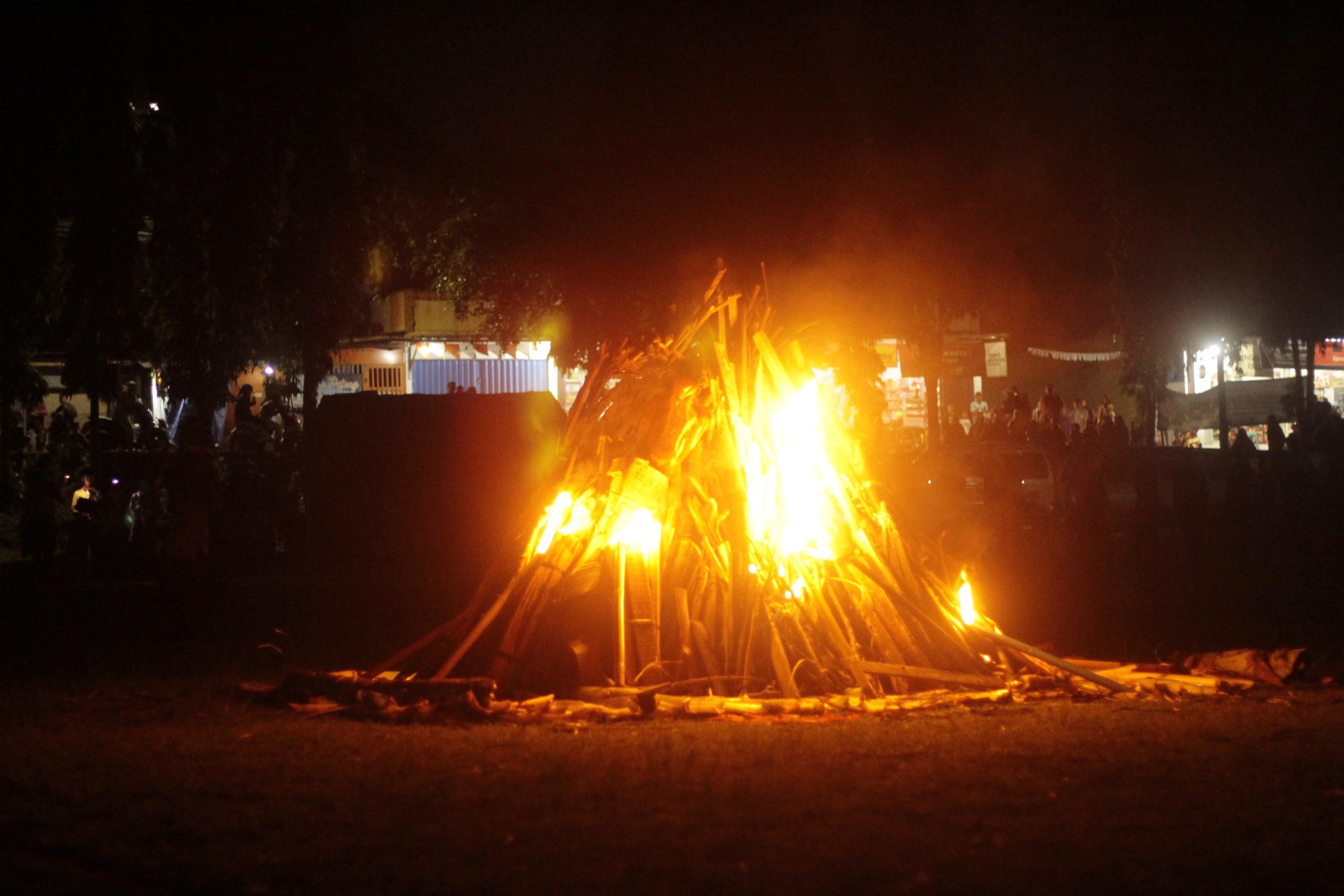 Hangatnya Malam, Terangnya Semangat: Api Unggun Kemah Bakti 2025