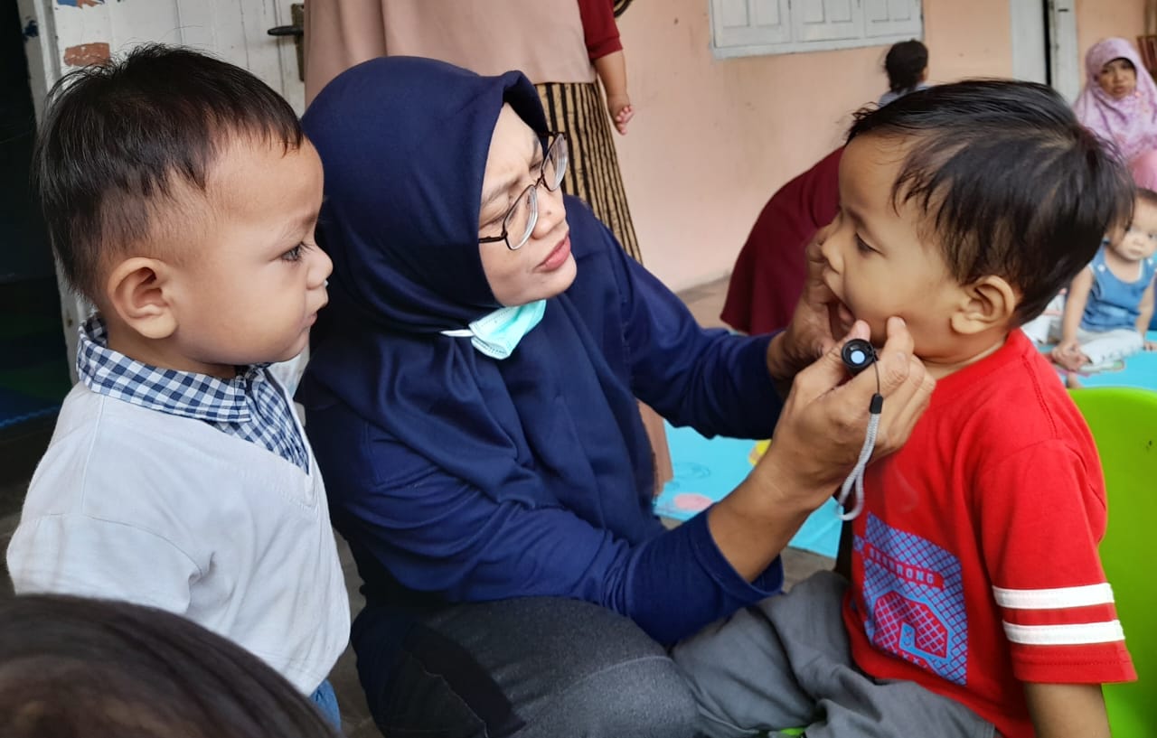 Pemeriksaan kesehatan anak TPA Baby Class Harapan Bunda